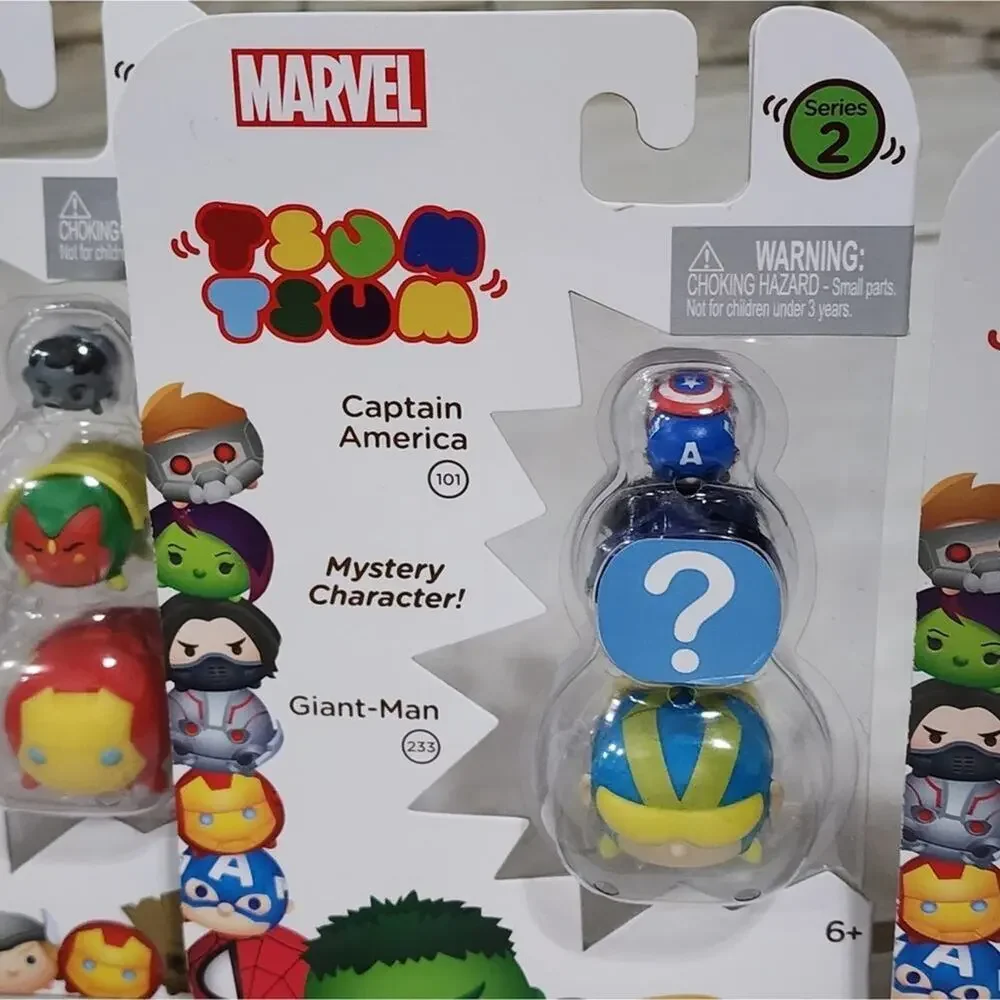 Marvel Tsum Tsum Comic Box Display and 13 Toy‎ Figures new!!